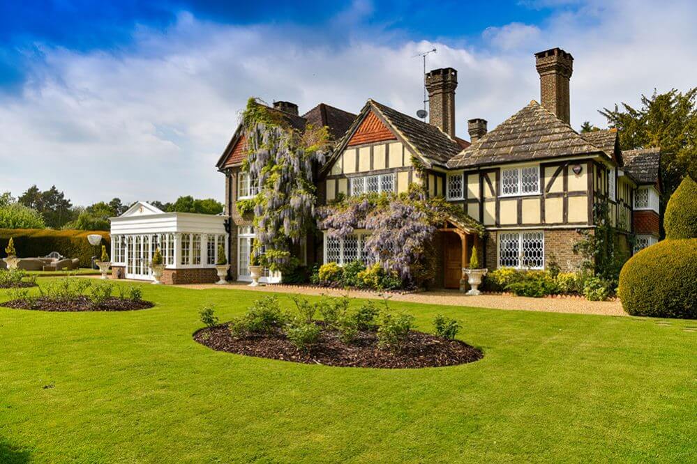 AG Kerr - Morley Manor